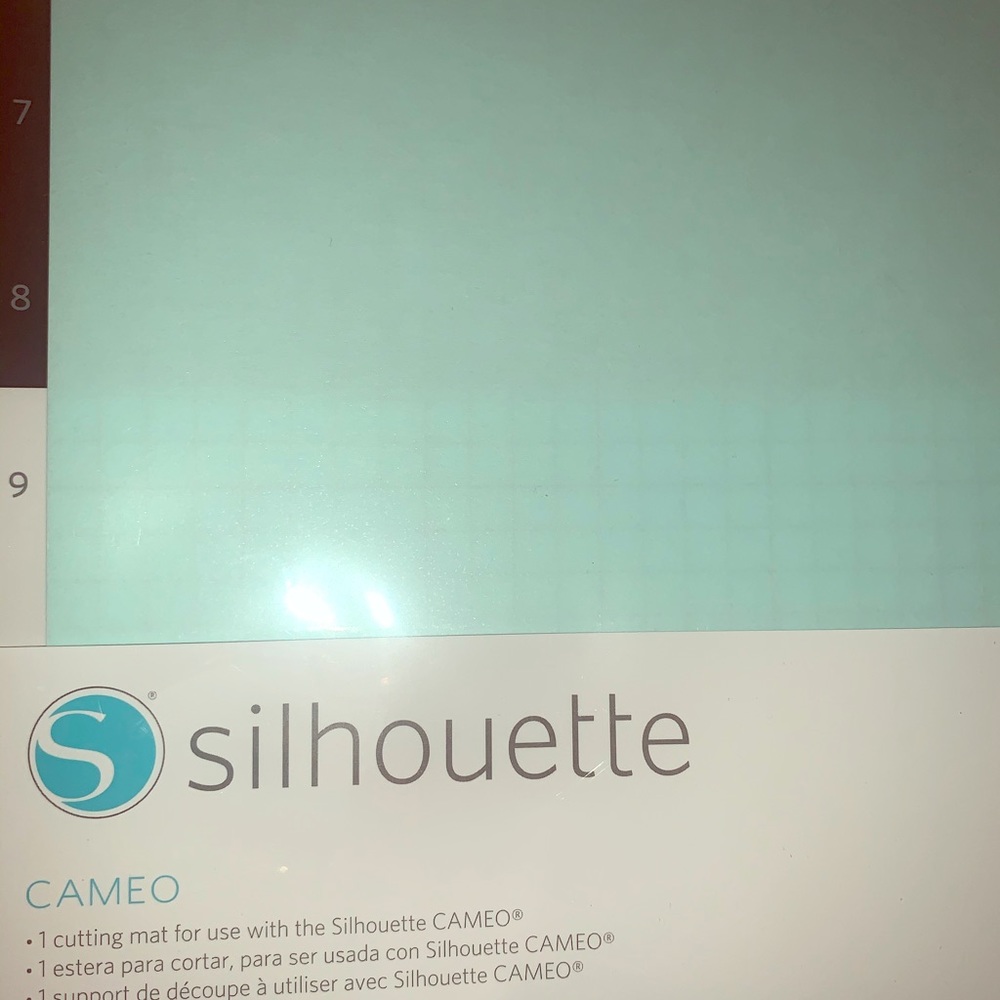 Silhouette cutting mat